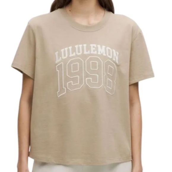lululemon athletica Tops - Lululemon Relaxed Fit Cotton Jersey T-Shirt *Graphic (Size 4) in Sheer Oak